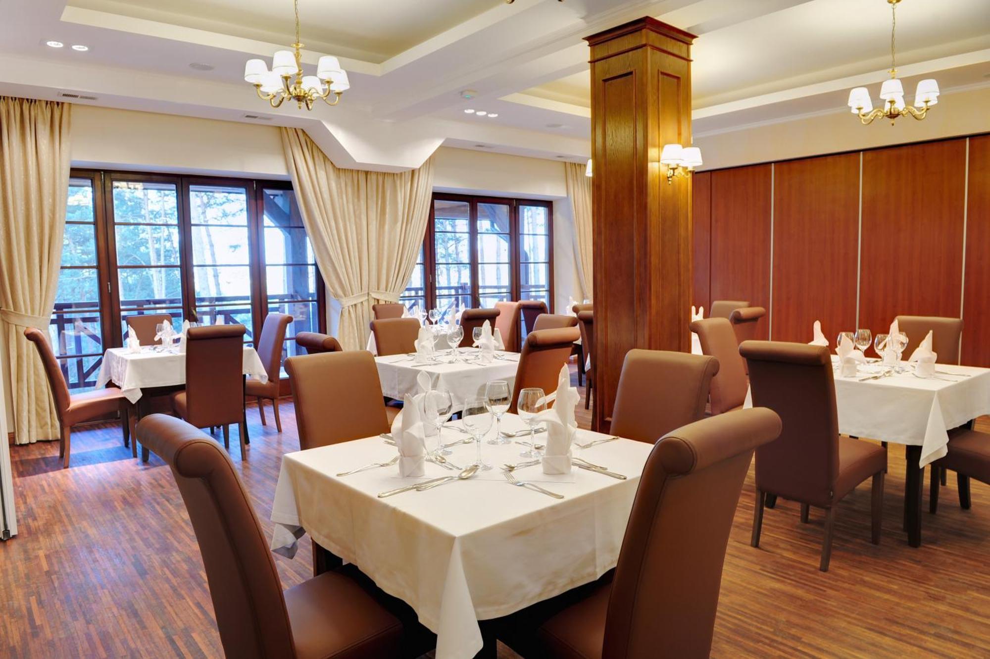 Hotel Kazimierski Zdroj Janowiec Esterno foto